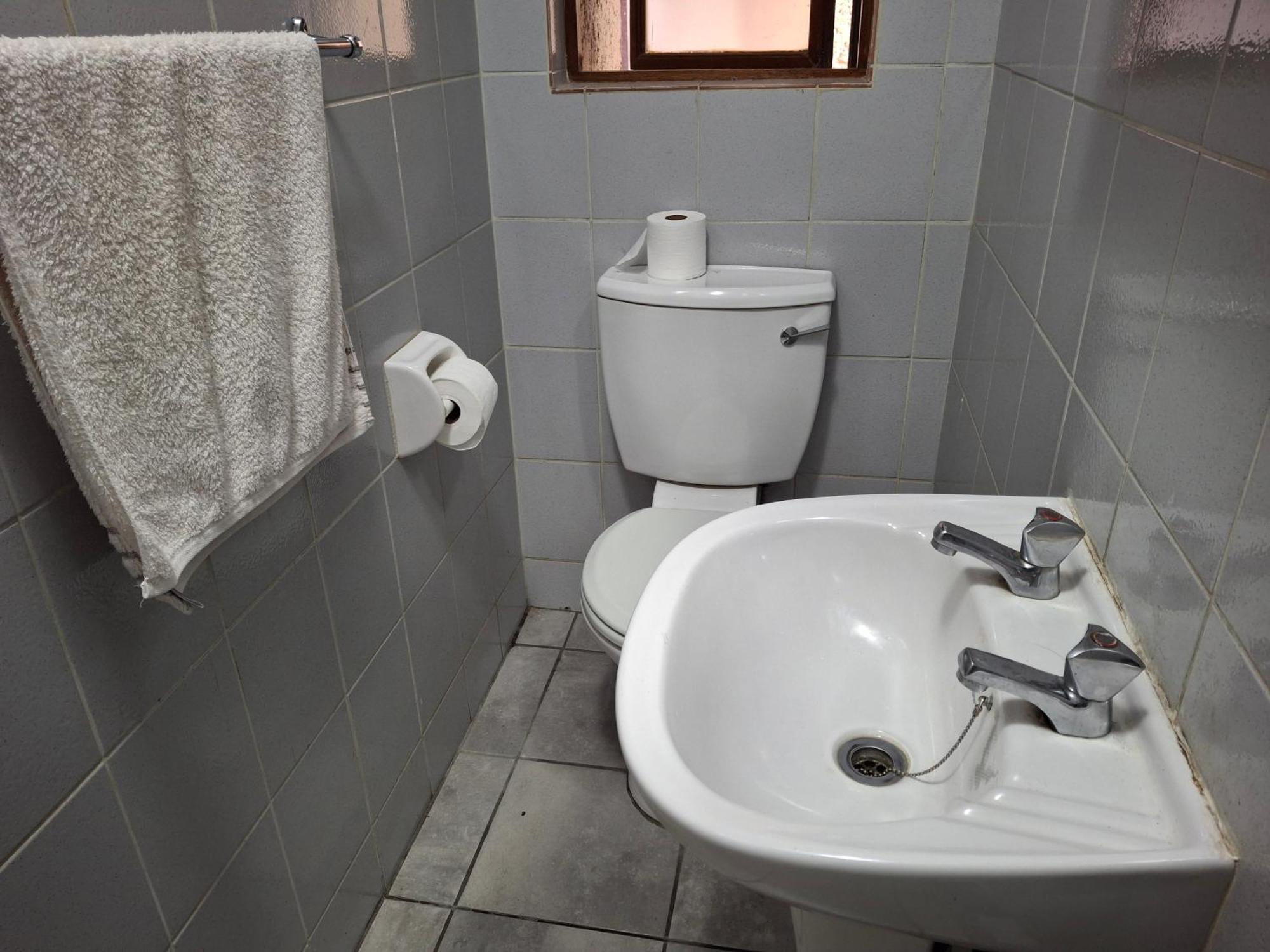 Modern Comfort In Sandton Privatunterkunft *