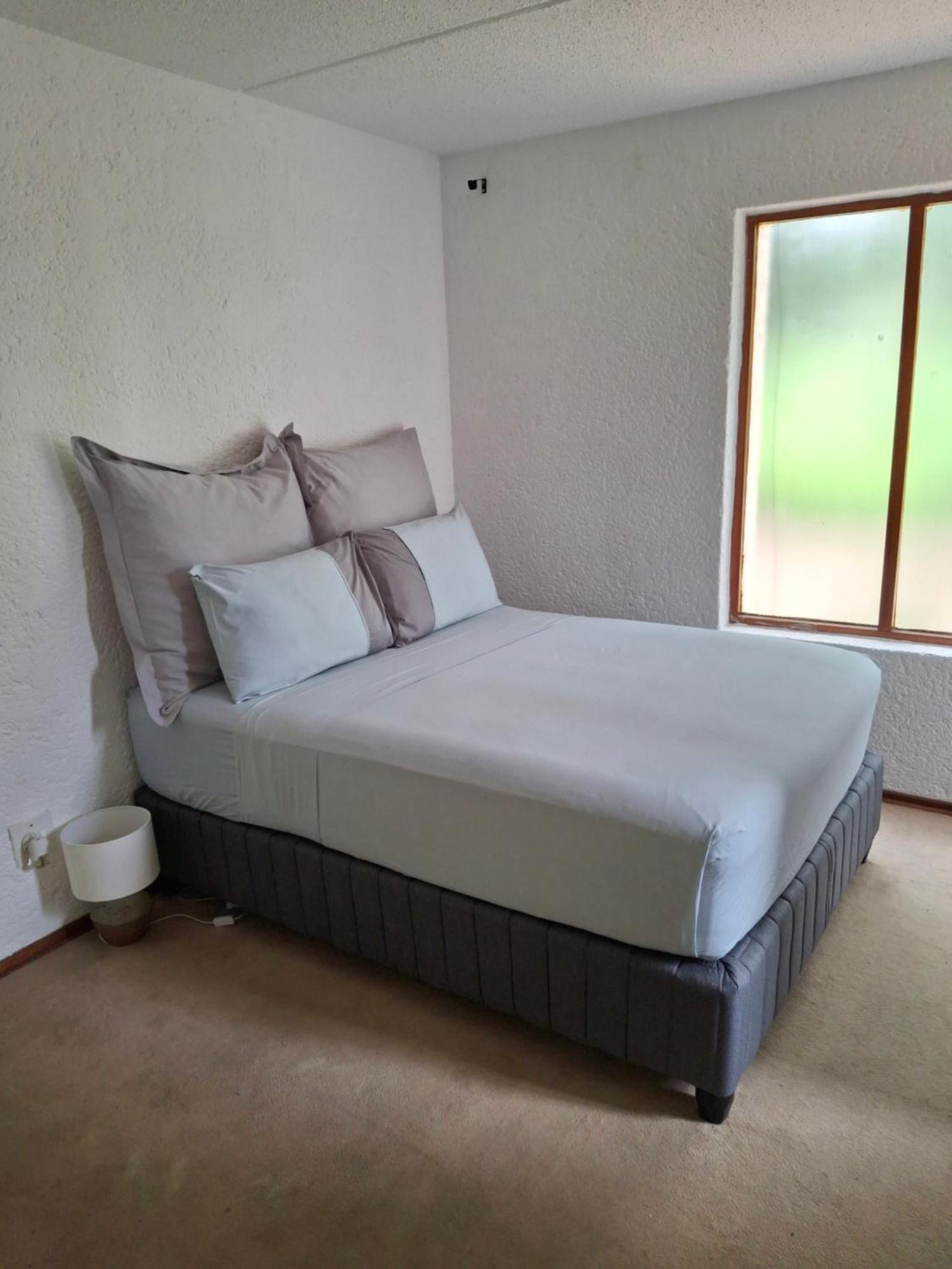 Modern Comfort In Sandton Privatunterkunft *